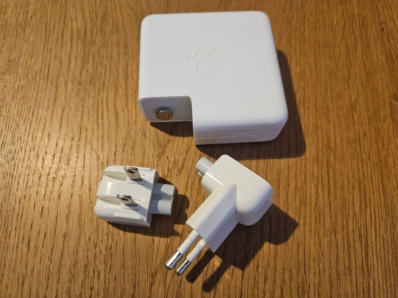 Różne adaptery do ładowarki Apple